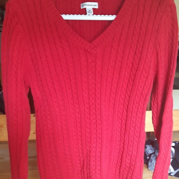 Lovely cabled sweater - Picture 2 of 3